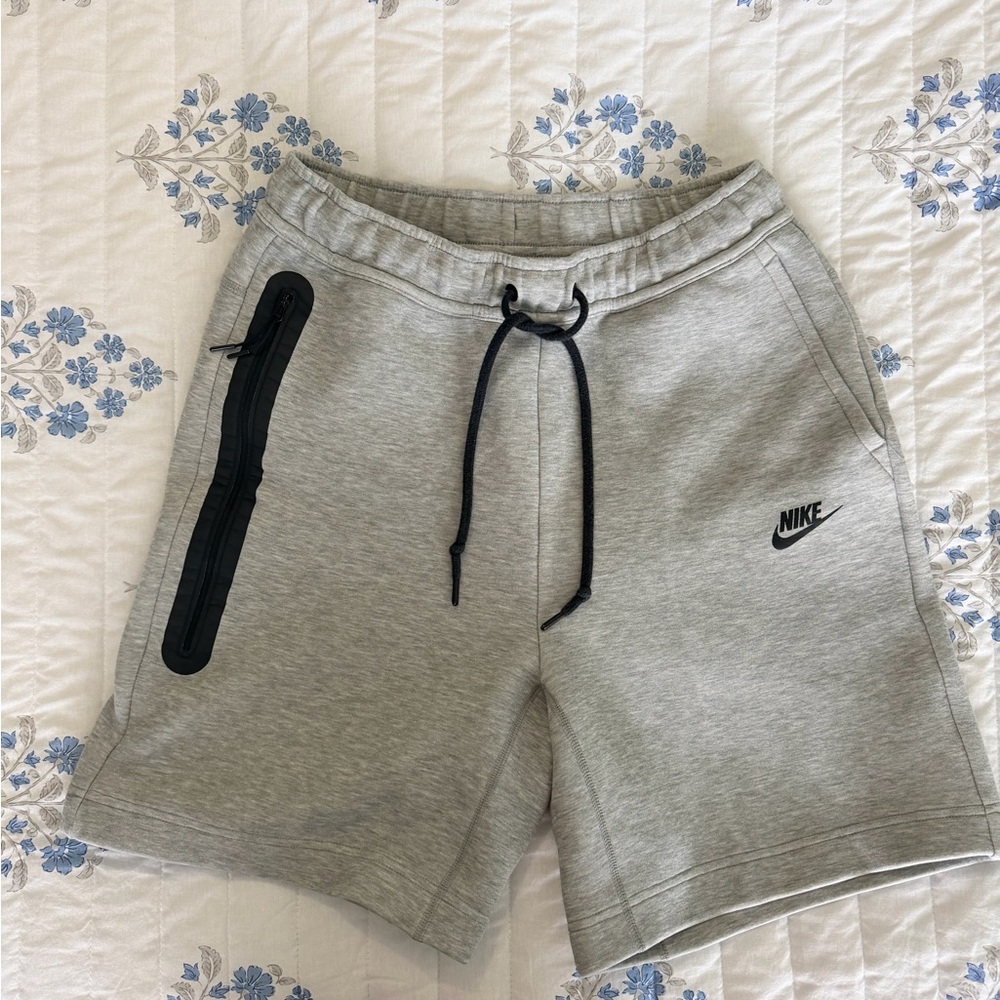 Men’s Nike Tech Shorts